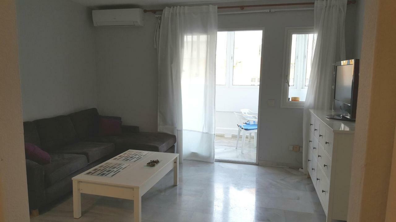 דירות בנאלמדנה Apartamento Arroyo De La Miel, Luminoso Y Bonito מראה חיצוני תמונה